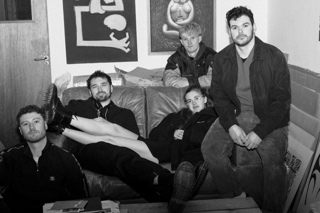 Set The Tone With…&nbsp;AKiMBO