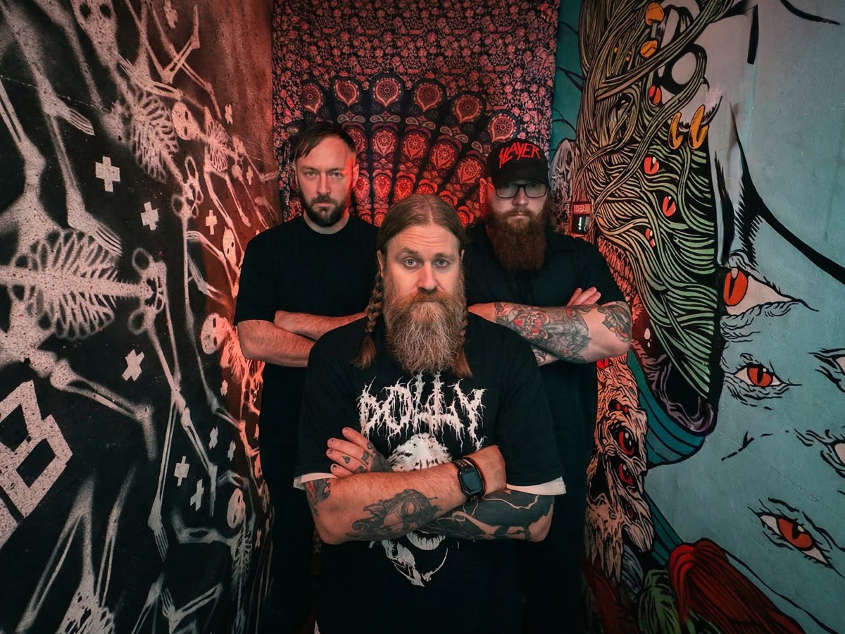 Under The Radar –&nbsp;Versus